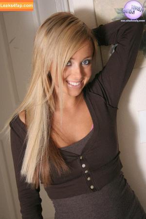 Planet Katie photo #0136