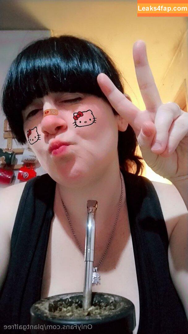plantgalfree / karleesplantlife leaked photo photo #0108