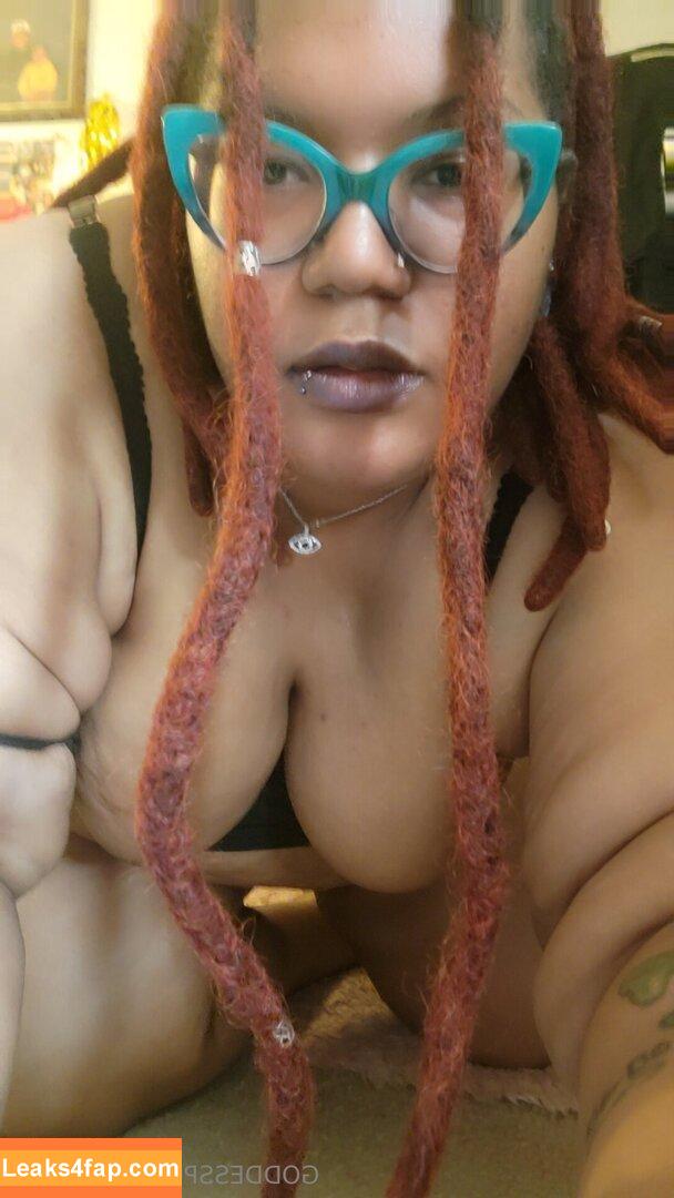 plantmamajaz / jasmine_sunflowersx0 leaked photo photo #0002