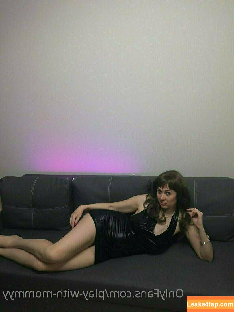 play-with-mommyy /  leaked photo photo #0026