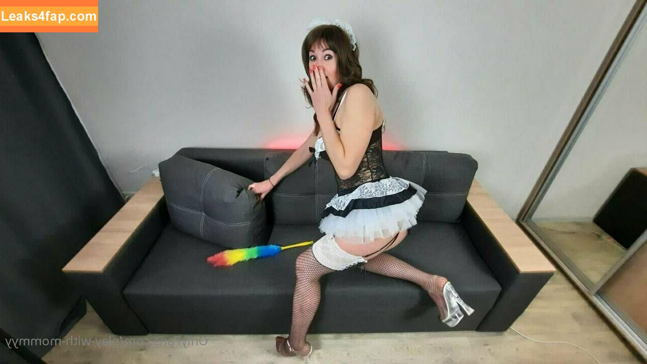 play-with-mommyy /  leaked photo photo #0032