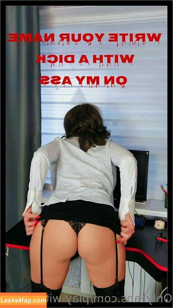play-with-mommyy /  leaked photo photo #0140