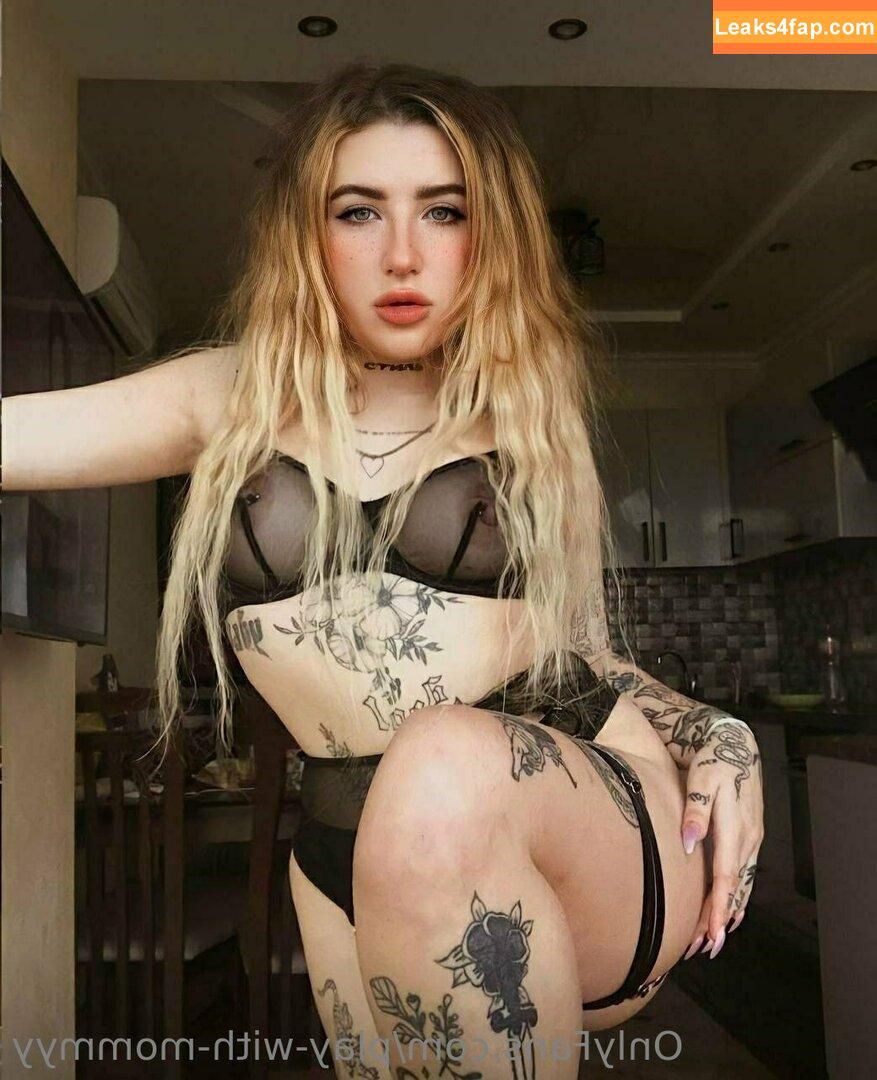 play-with-mommyy /  leaked photo photo #0193