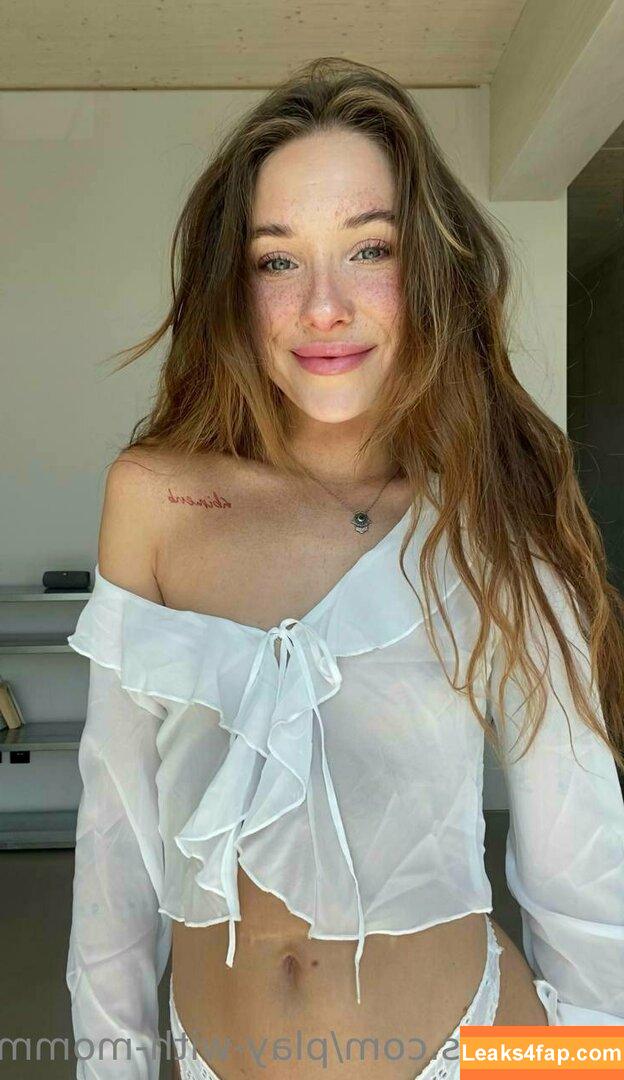 play-with-mommyy /  leaked photo photo #0236