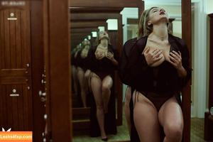 Playboy International photo #9062