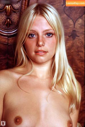 Playboy International photo #3130