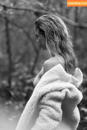 Playboy International photo #4333