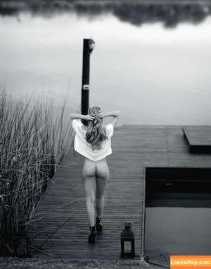 Playboy International photo #7031