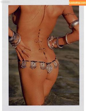 Playboy International photo #7342