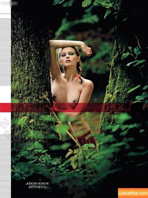 Playboy International photo #7399