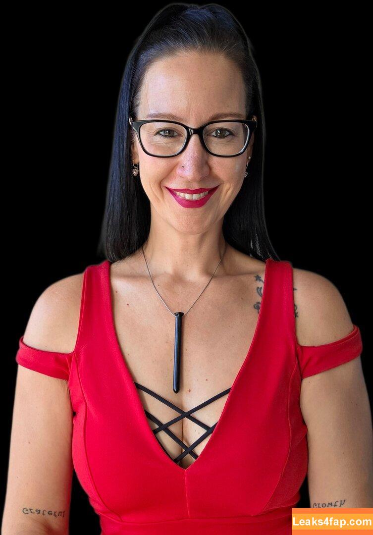 pleasurelitpatricia /  leaked photo photo #0006