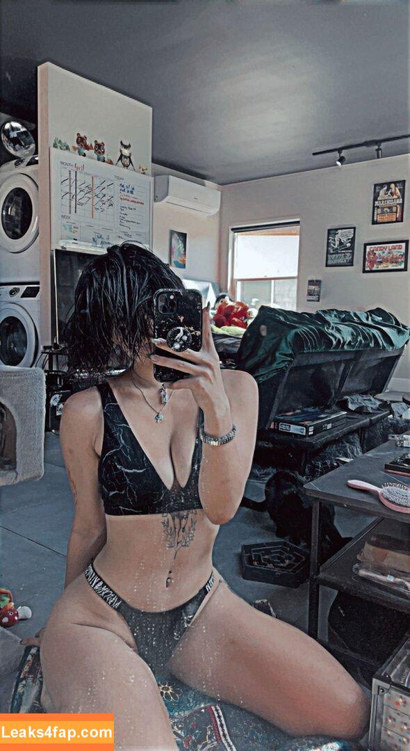 Plz.callme.tovi /  leaked photo photo #0002