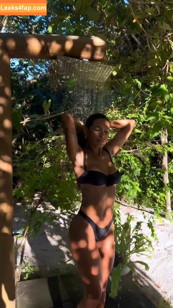 Pocah / pocahontasoficial leaked photo photo #0211