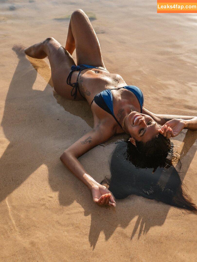 Pocah / pocahontasoficial leaked photo photo #0221