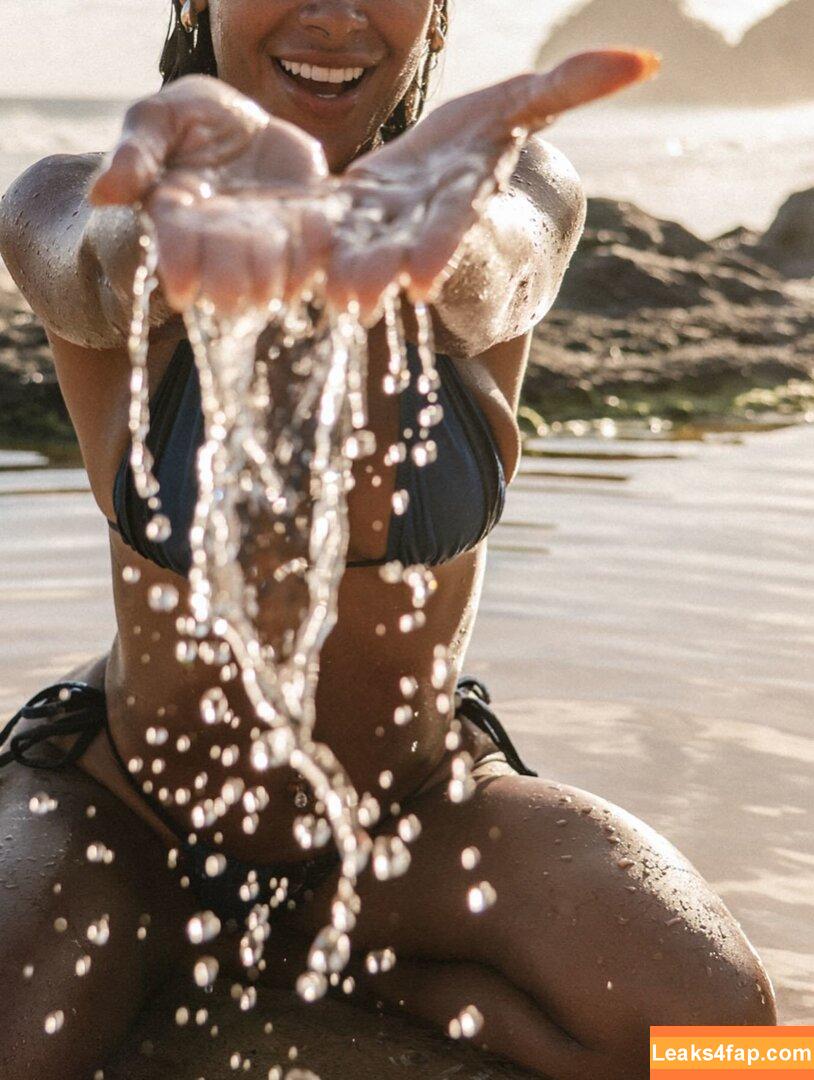 Pocah / pocahontasoficial leaked photo photo #0222