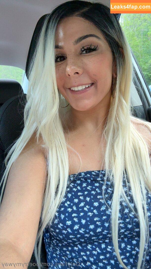 poetrymyway / mia_hopplom leaked photo photo #0074