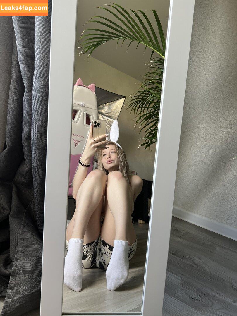 polina__li / _polina_li_ leaked photo photo #0045