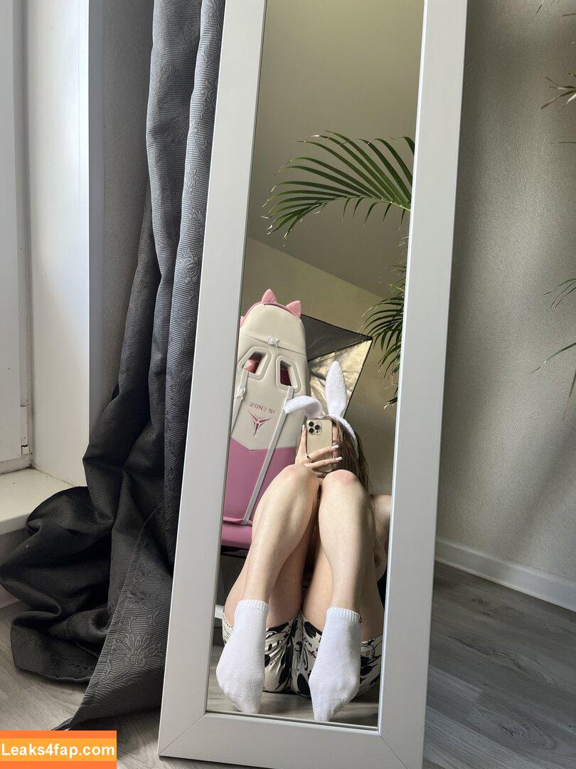 polina__li / _polina_li_ leaked photo photo #0056