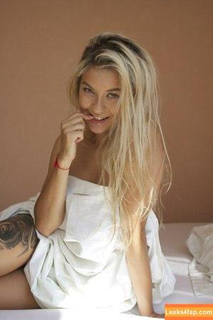 Polina Logunova photo #0059