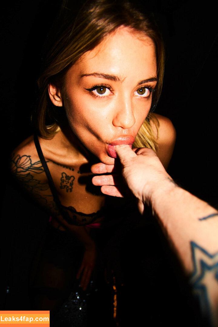 Polina Rahmanova / The.poli.ce Aka Poli.pops / the.poli.ce leaked photo photo #0016