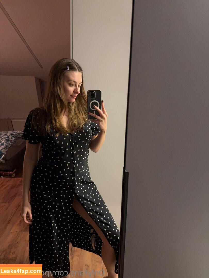 polly_private /  leaked photo photo #0027