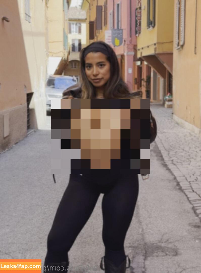 pollycardova / polly.cardova leaked photo photo #0009