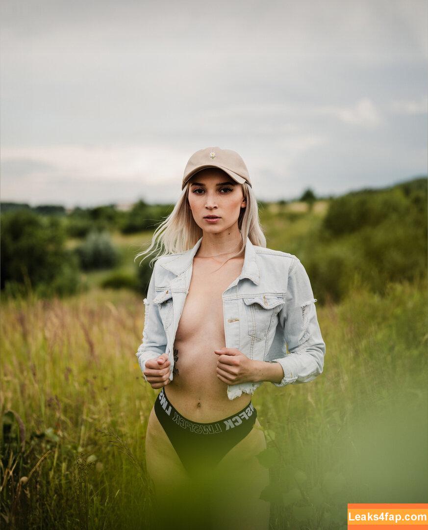 Poloblondie /  leaked photo photo #0001