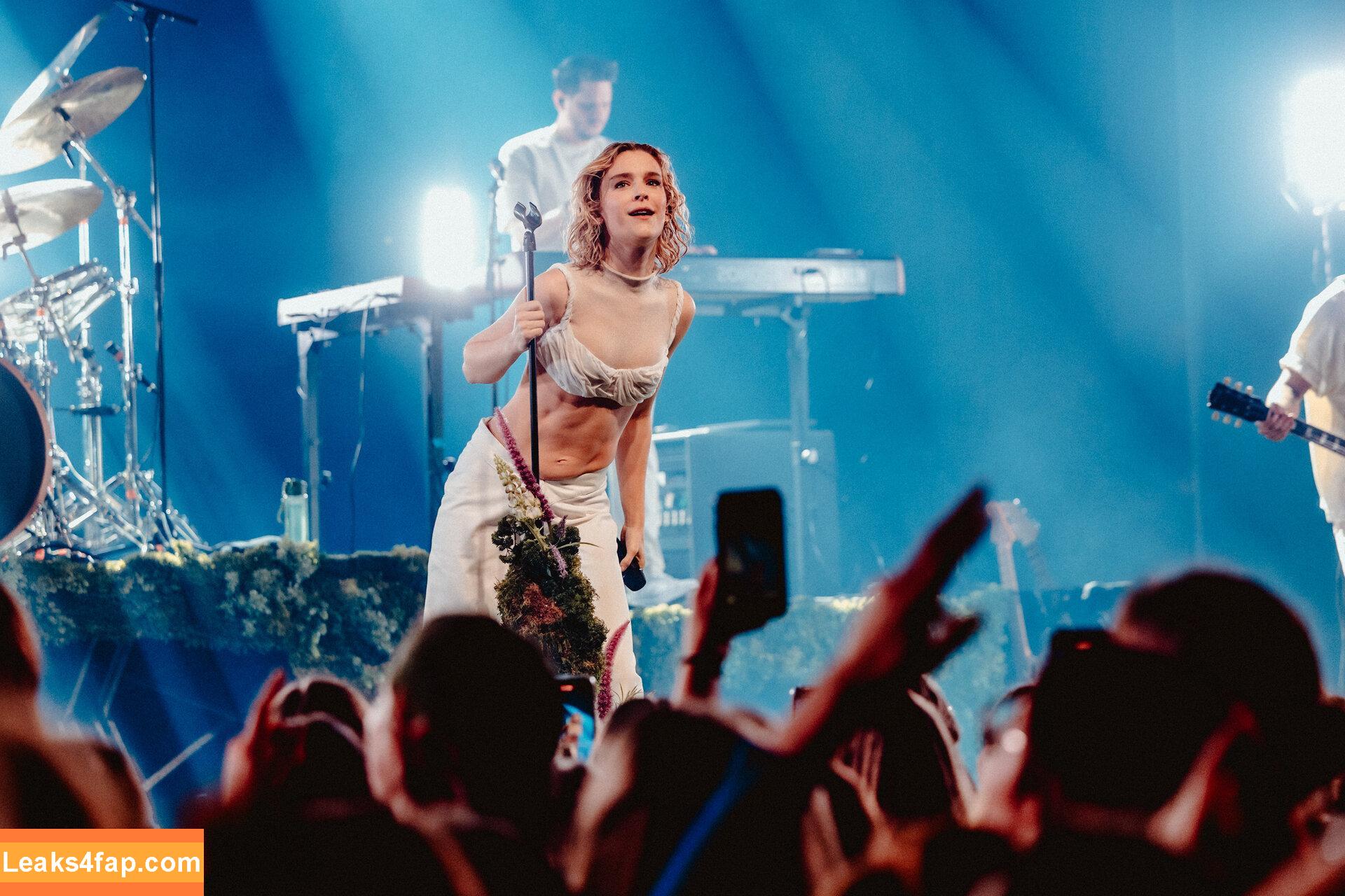 Pommelien Thijs / pommelienthijs / pommelinetilliere слитое фото фото #0011