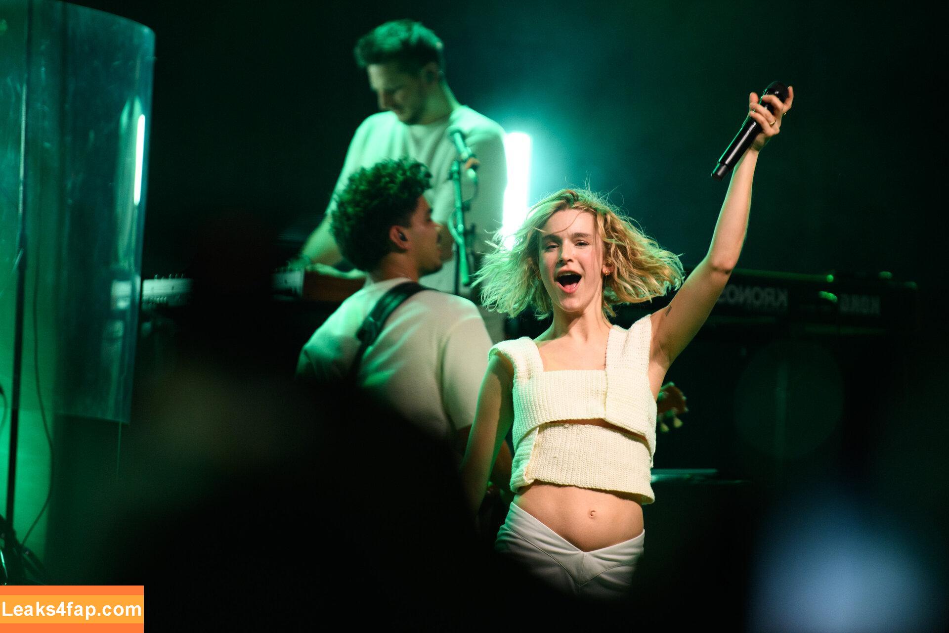 Pommelien Thijs / pommelienthijs / pommelinetilliere слитое фото фото #0029