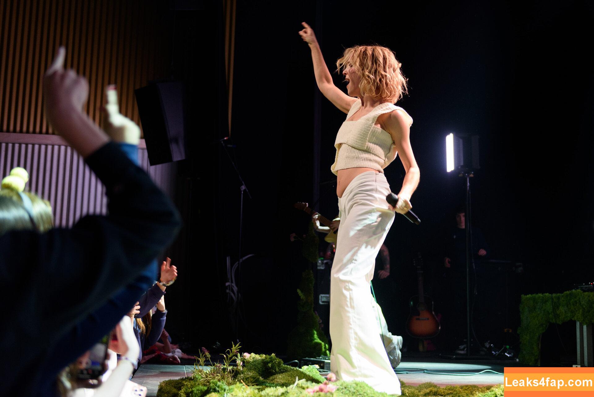 Pommelien Thijs / pommelienthijs / pommelinetilliere слитое фото фото #0035