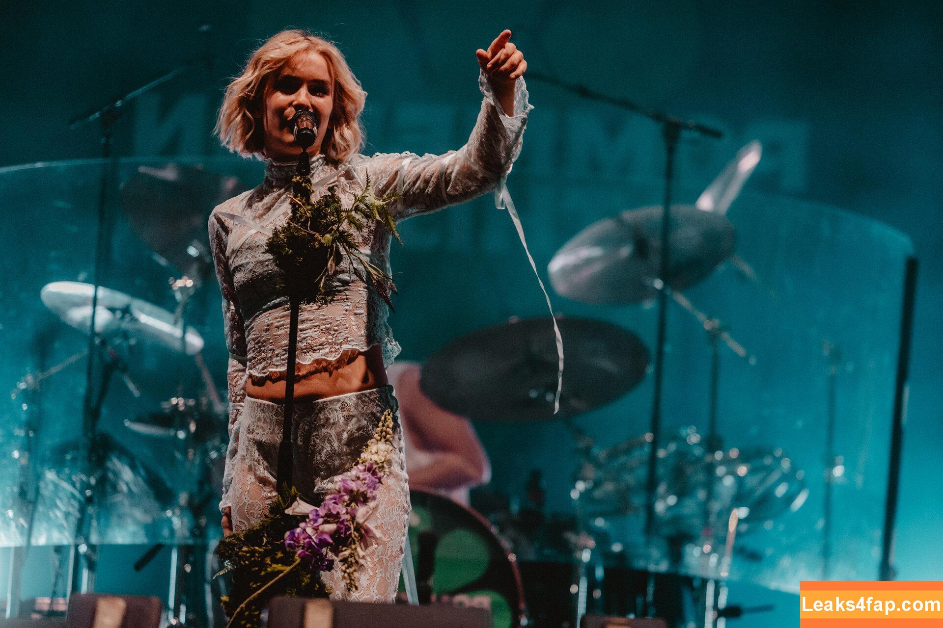 Pommelien Thijs / pommelienthijs / pommelinetilliere слитое фото фото #0044