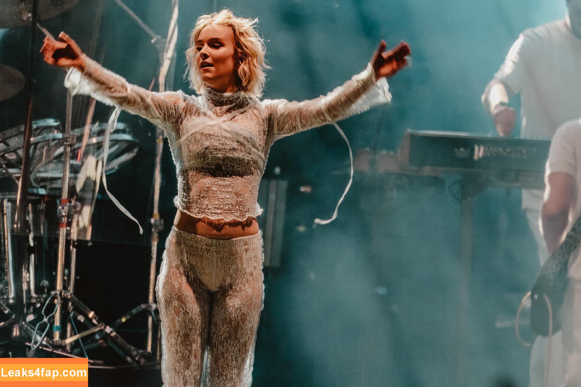 Pommelien Thijs / pommelienthijs / pommelinetilliere слитое фото фото #0045