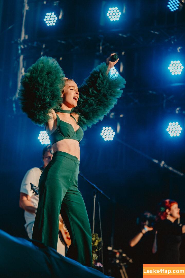 Pommelien Thijs / pommelienthijs / pommelinetilliere слитое фото фото #0056