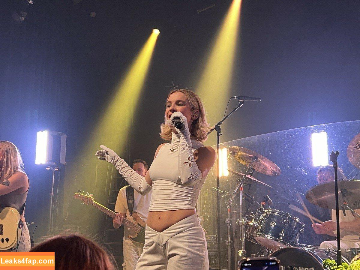 Pommelien Thijs / pommelienthijs / pommelinetilliere слитое фото фото #0095