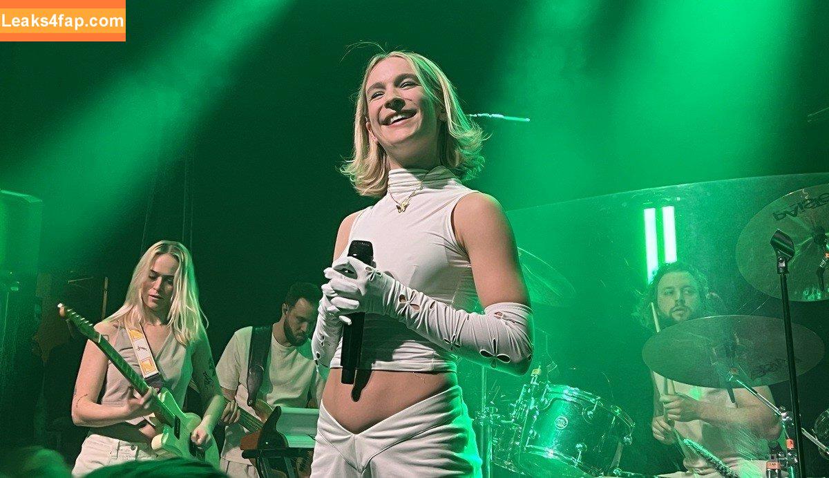 Pommelien Thijs / pommelienthijs / pommelinetilliere слитое фото фото #0102