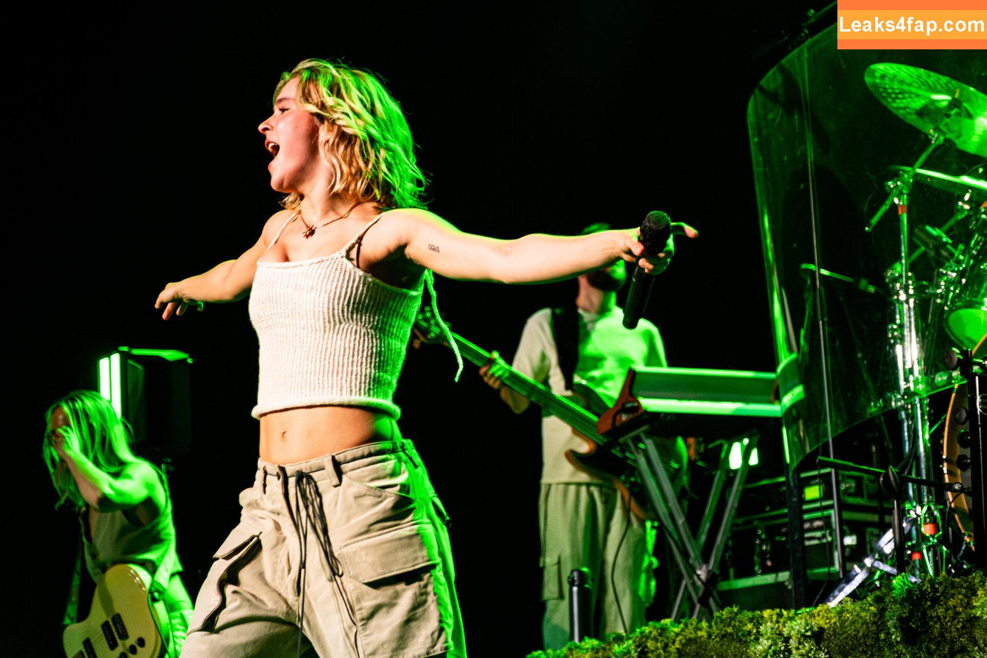 Pommelien Thijs / pommelienthijs / pommelinetilliere слитое фото фото #0103