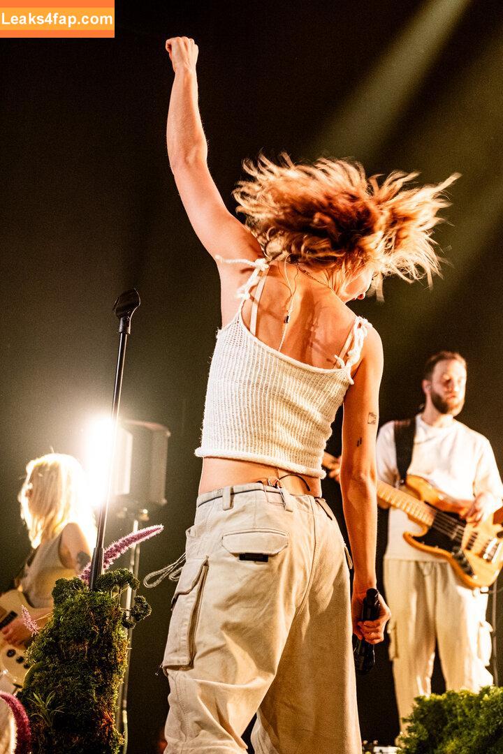 Pommelien Thijs / pommelienthijs / pommelinetilliere слитое фото фото #0112