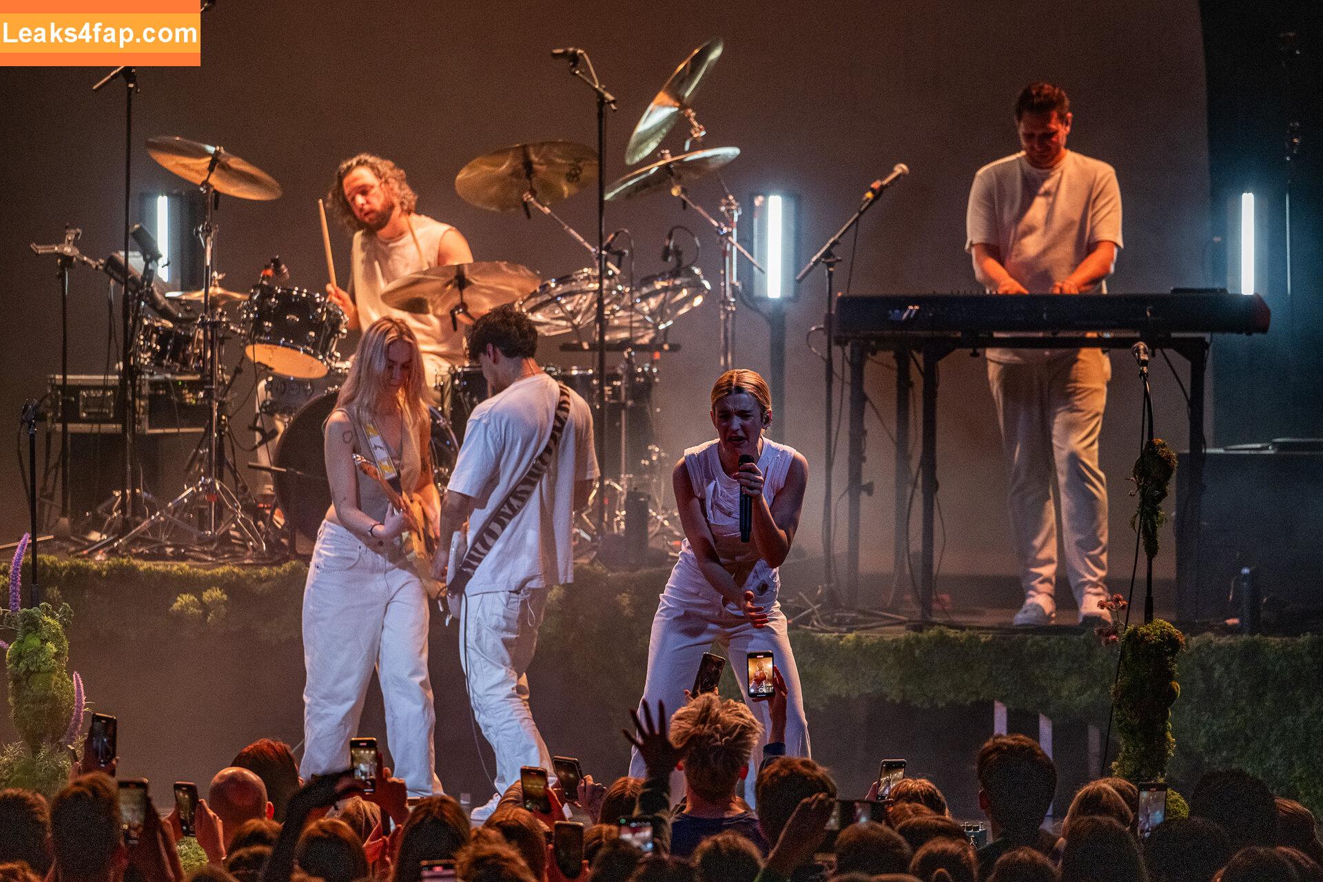 Pommelien Thijs / pommelienthijs / pommelinetilliere слитое фото фото #0133