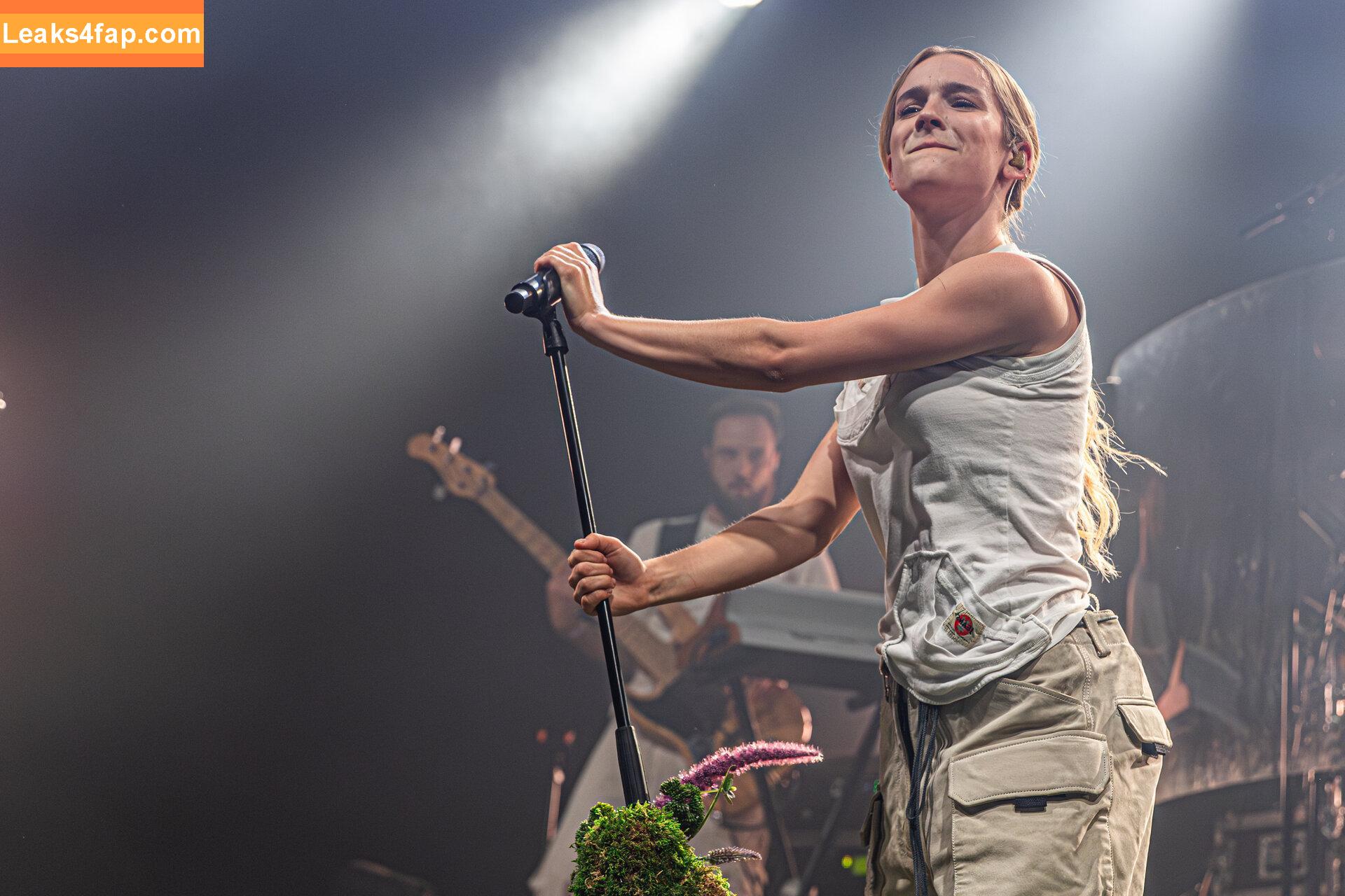 Pommelien Thijs / pommelienthijs / pommelinetilliere слитое фото фото #0147