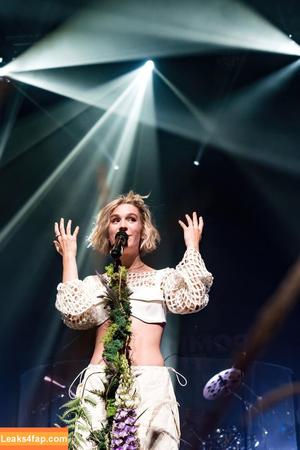 Pommelien Thijs фото #0041