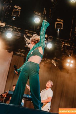 Pommelien Thijs фото #0059