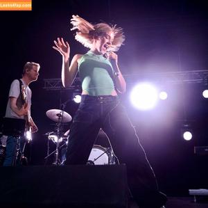 Pommelien Thijs photo #0180