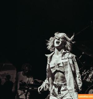 Pommelien Thijs photo #0203