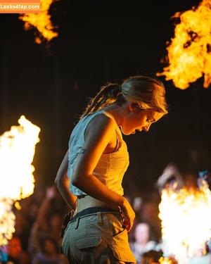 Pommelien Thijs photo #0213
