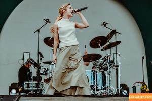 Pommelien Thijs photo #0217