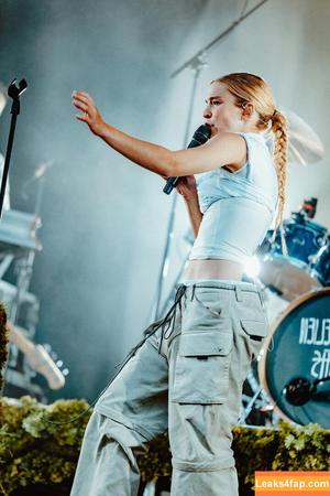 Pommelien Thijs photo #0241