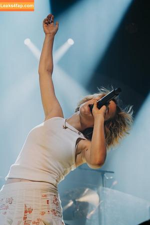 Pommelien Thijs photo #0247
