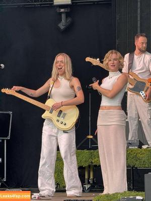 Pommelien Thijs photo #0329