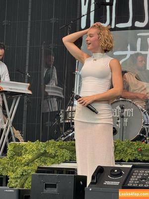 Pommelien Thijs photo #0332
