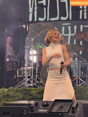 Pommelien Thijs photo #0344
